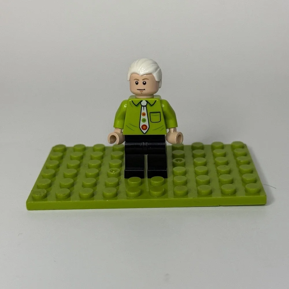 LEGO Minifigure Lot - FRIENDS + Gunther From set 21319 Lego Ideas Central Perk